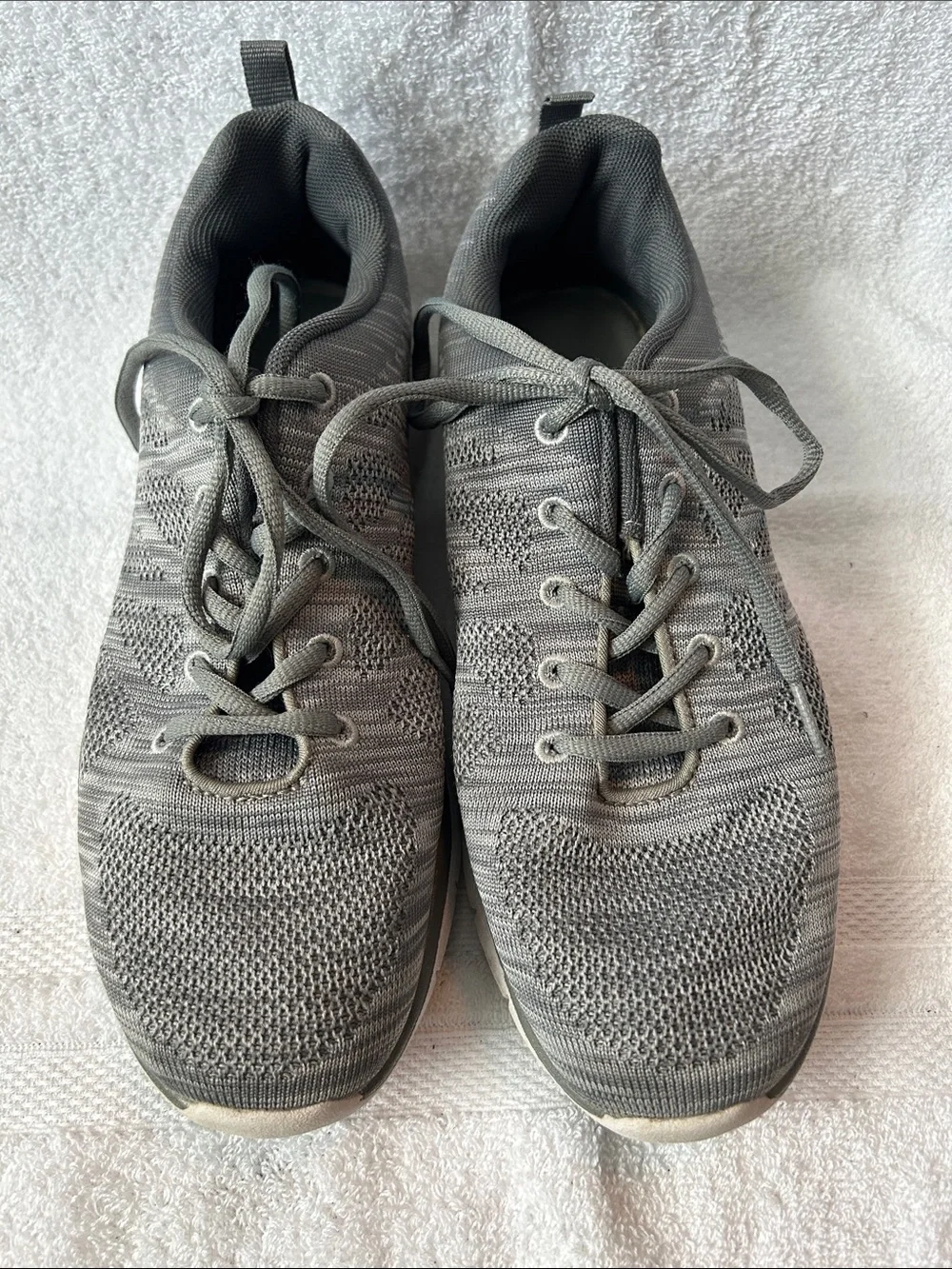 Men's Lightweight Gray Knit Lace-Up Sneakers